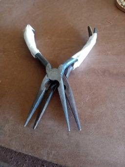 pliers