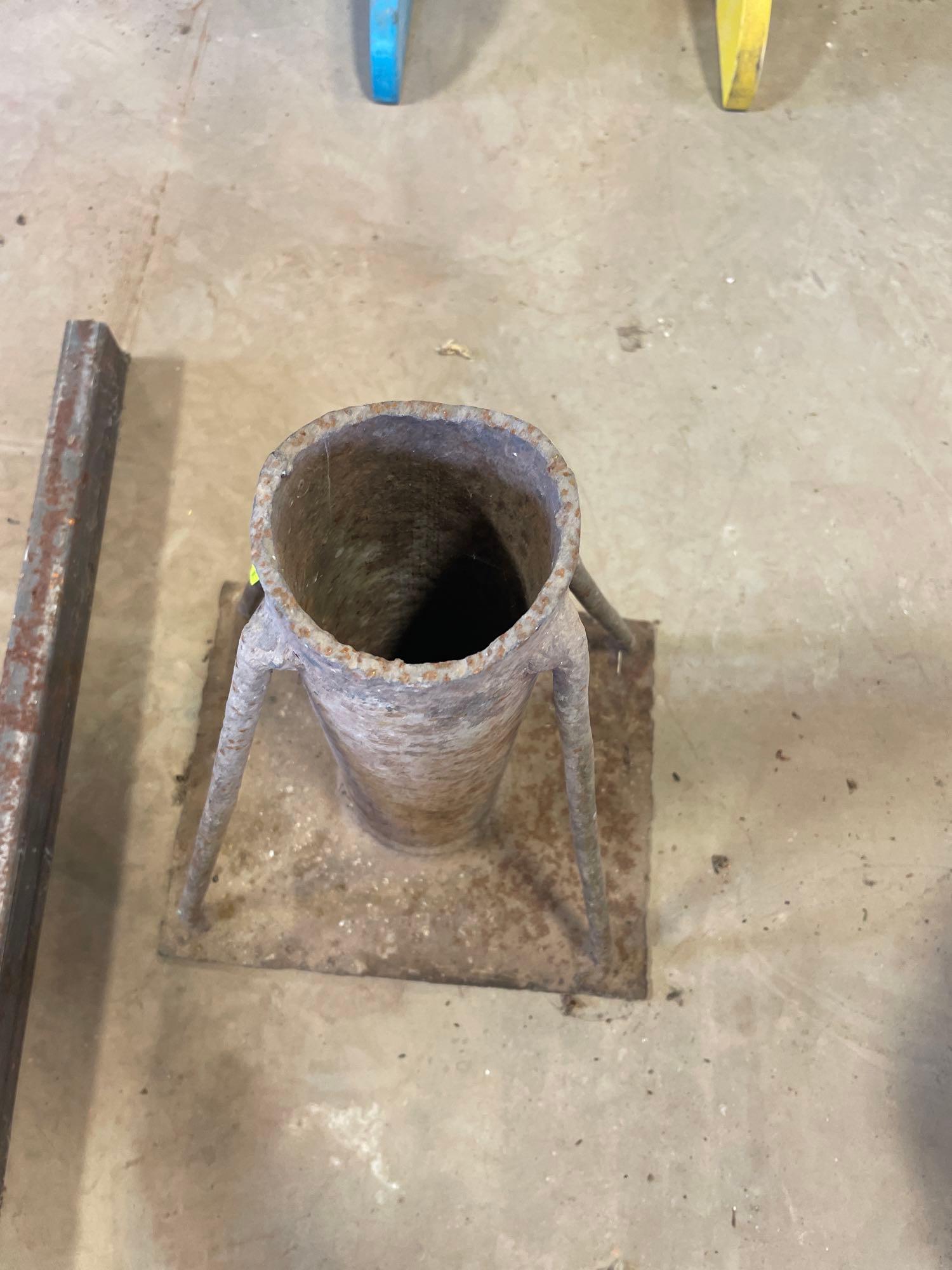 metal pipe stand