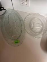 2 decorative glass serving trays