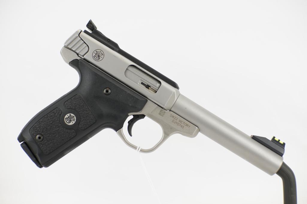 Smith & Wesson SW22 Victory