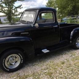 1952 Chevy 5 window pick up