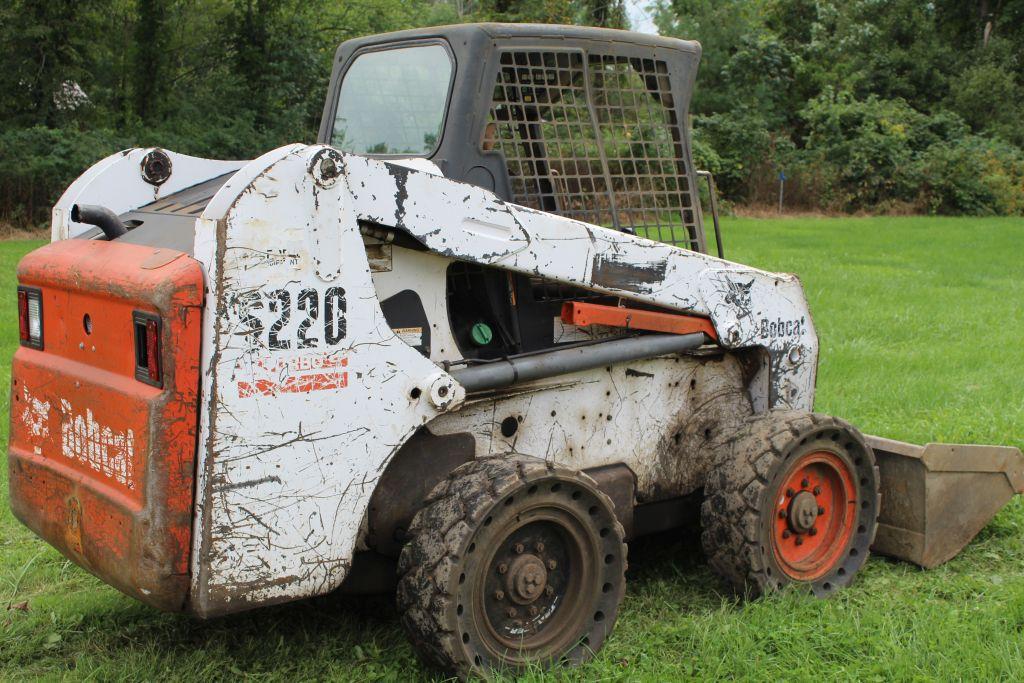 Bobcat S220