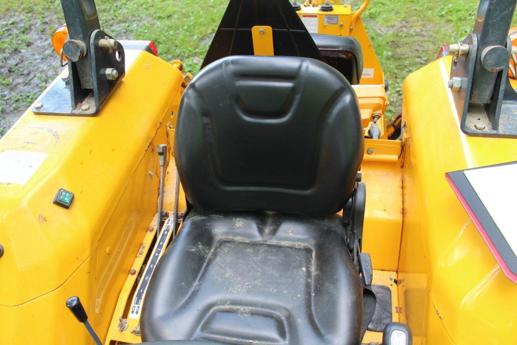 CUB CADET  TRACTOR LOADER BACKHOE