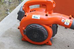 HUSQAVARNA 2 STROKE GAS LEAF BLOWER