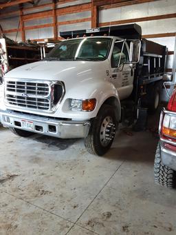 2002 FORD F650