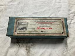 SNAP-ON HEAD GASKET LEAK TEST INSTRUMENT