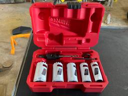 MILWAUKEE HOLE SAW DRILL BIT SET