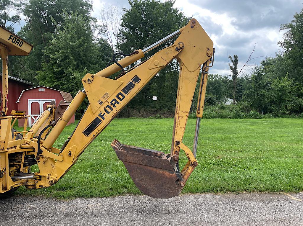 FORD 555B BACKHOE