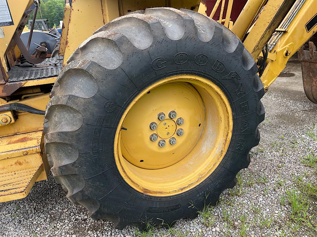 FORD 555B BACKHOE