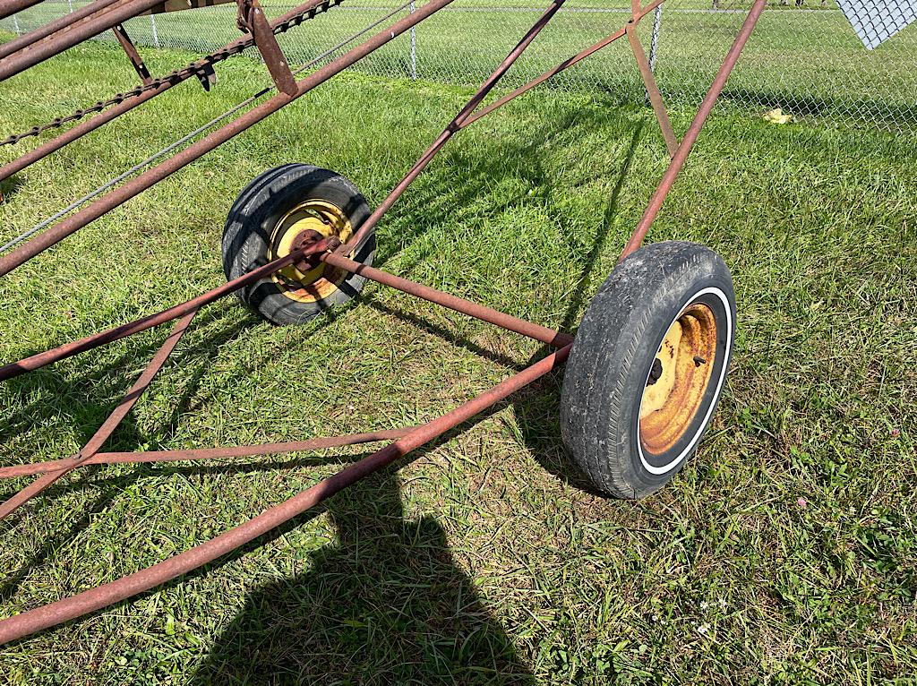 NEW HOLLAND 132 BALE ELEVATOR