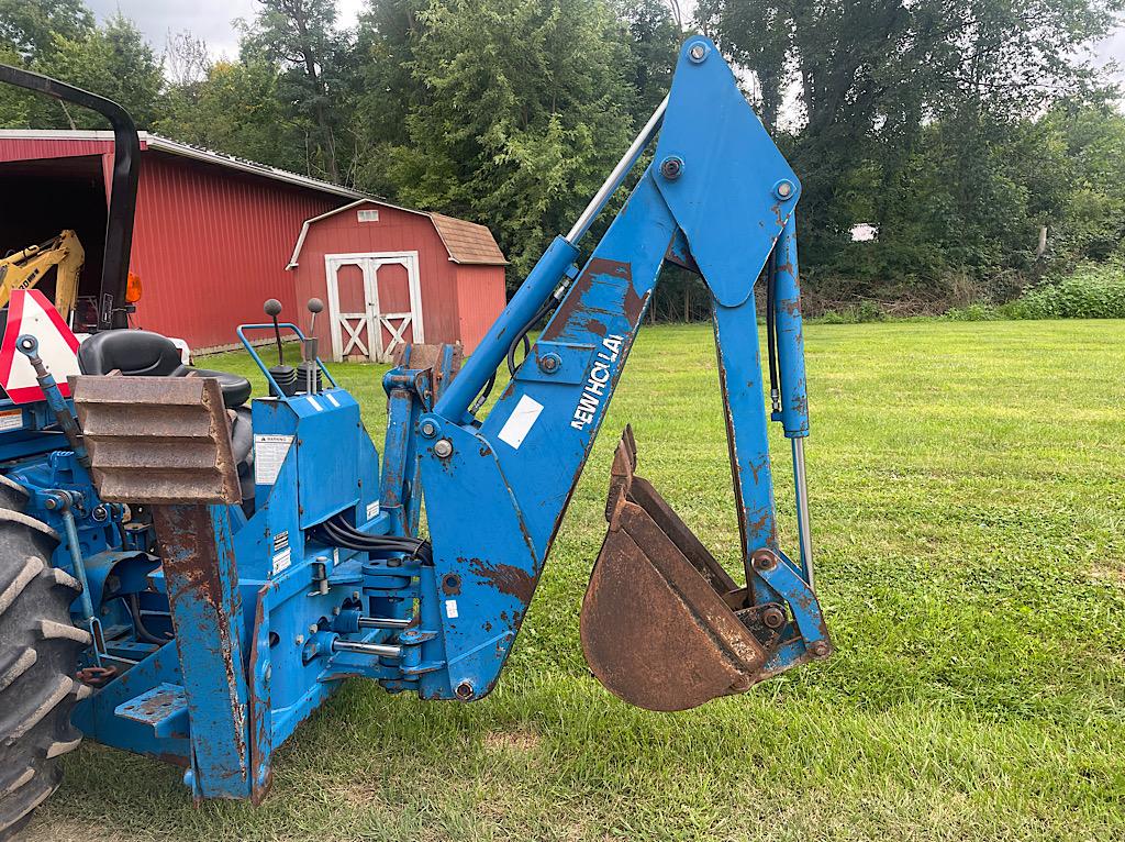 NEW HOLLAND 2120 TRACTOR LOADER BACKHOE