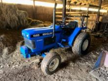 NEW HOLLAND 1520 TRACTOR