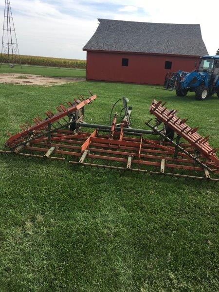 Brillion 20’ Harrow-gator w/ hydraulic fold