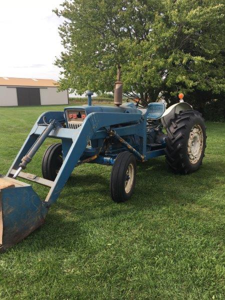 ’74 Ford 4000 Gas Utility Tractor
