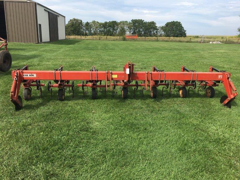 Bush Hog 6 row-30” 3 Pt. Danish Tine Cultivator