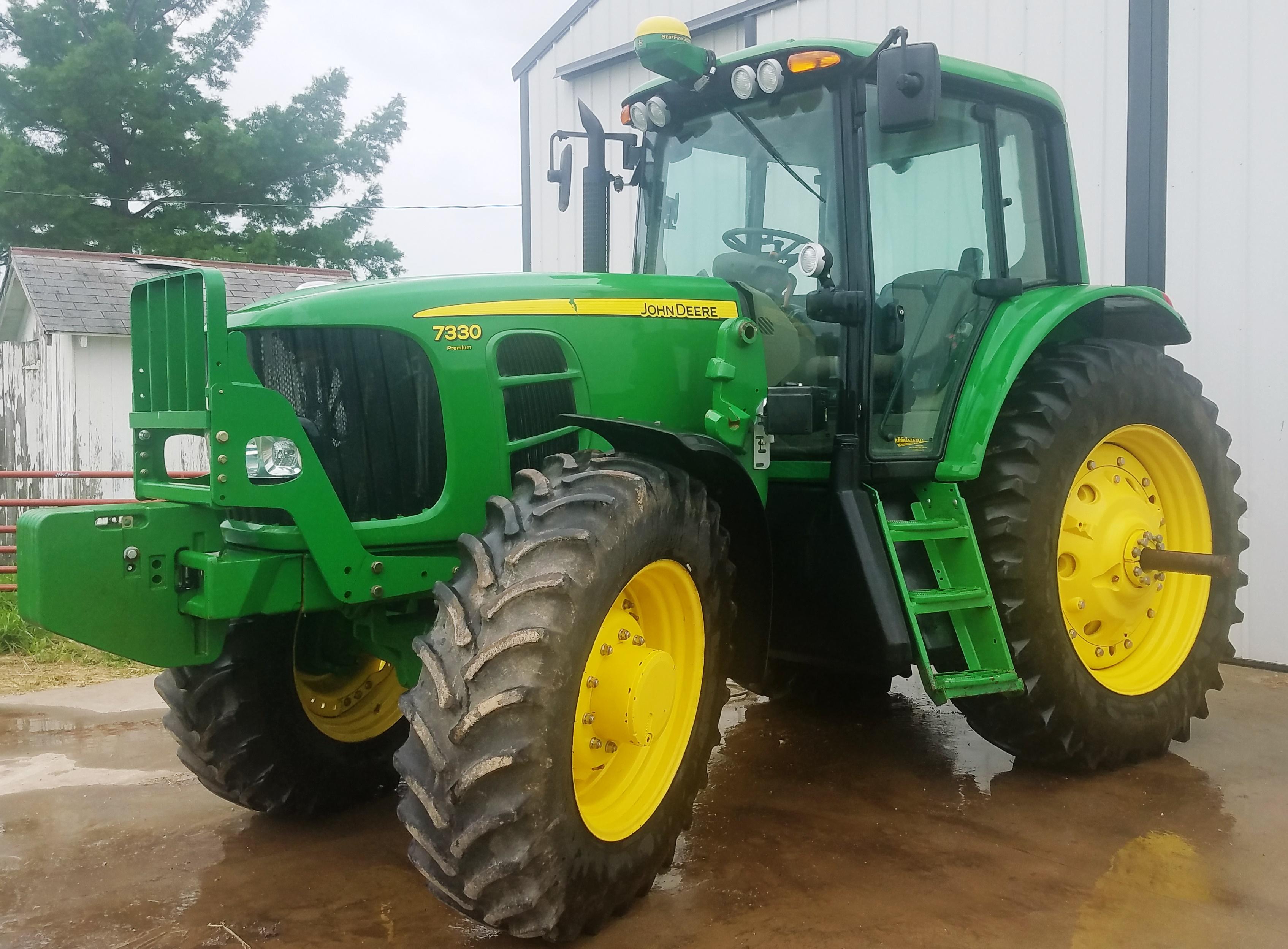 John Deere 400 15’ 3 Pt. Rotary Hoe