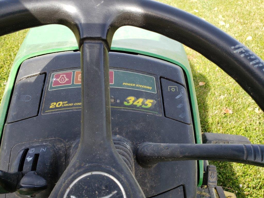 JD 345 20 HP Lawn Tractor