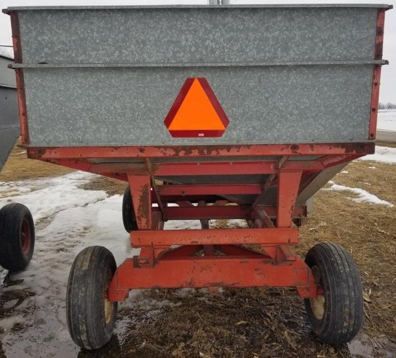 Heider 230 bu. Gravity Wagon on 7737 Heider gear