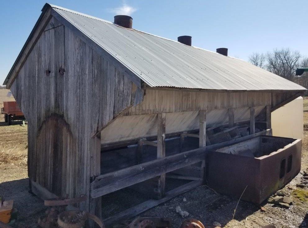 20' Wooden Cattle Self Feeder