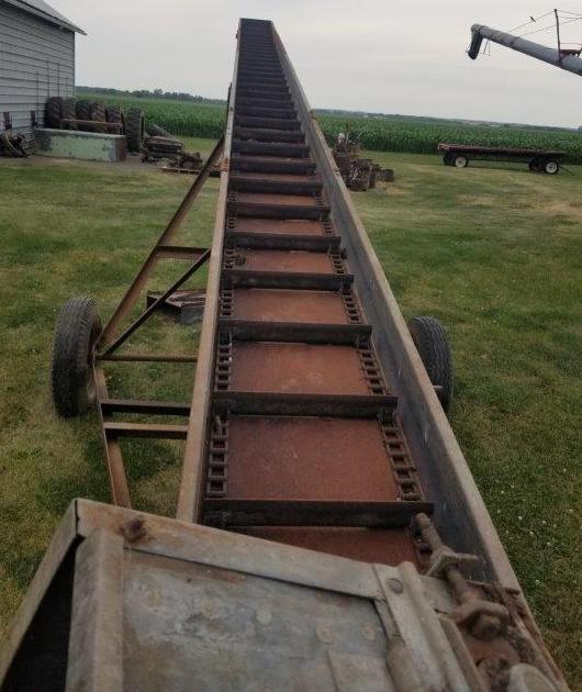 Stan-Hoist 48' Corn Elevator