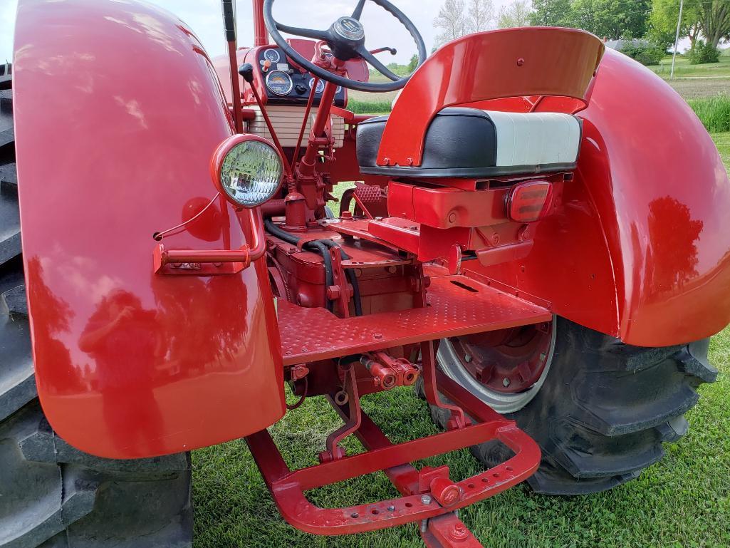 1959 International 660 Wheatland Style Diesel Tractor