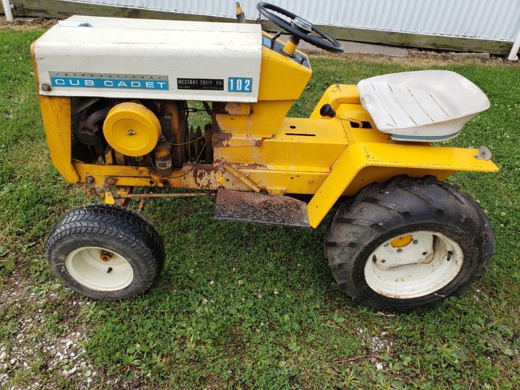 1966 Cub Cadet 102