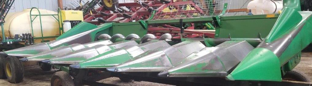 JD 643 6-30" Corn Head