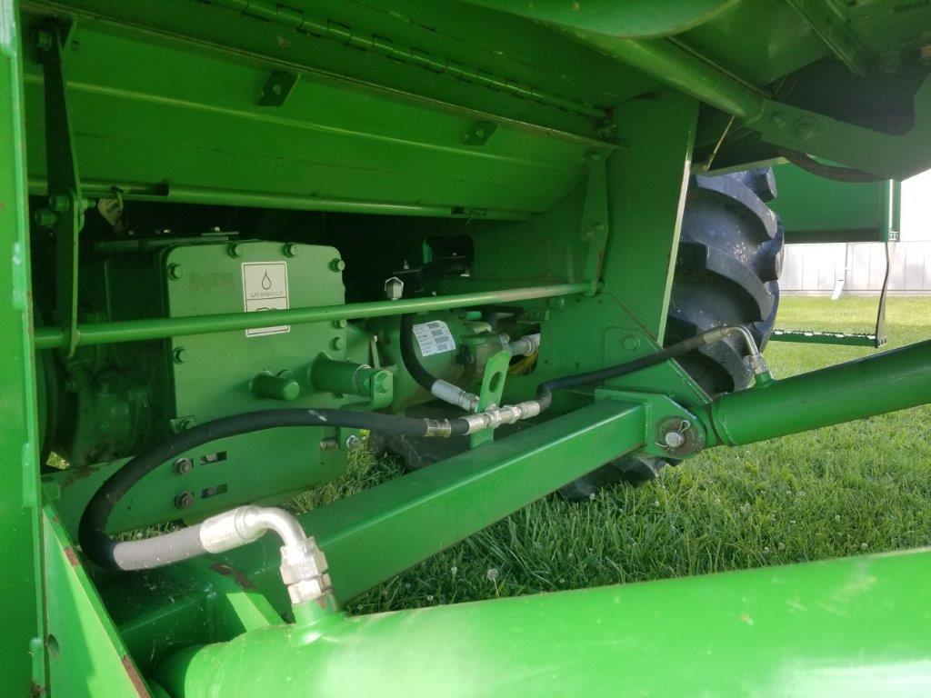 2011 JD 9570 STS Combine