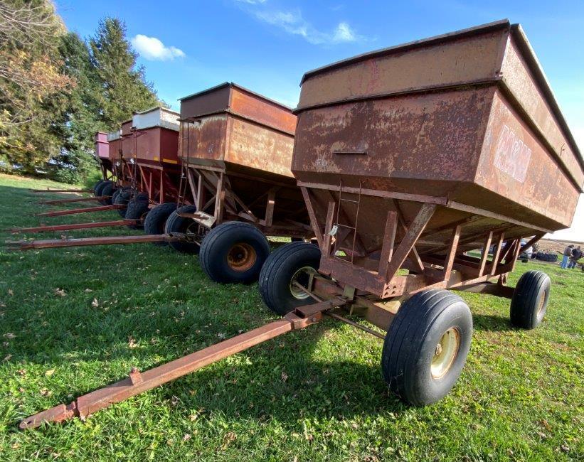 M&W 375 Bu. Side Dump Wagon