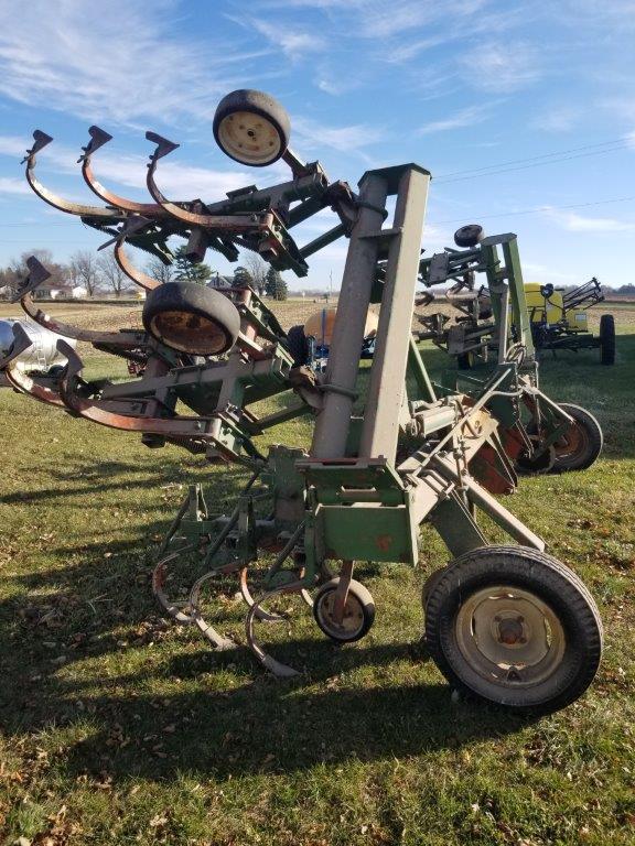 Case 100 8-38 3 Pt. Hyd. Fold Cultivator