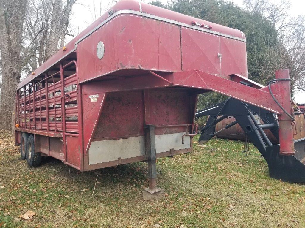 Coose 7'X18' Gooseneck Livestock Trailer