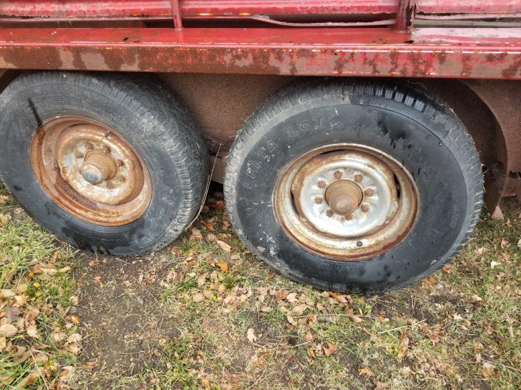 Coose 7'X18' Gooseneck Livestock Trailer