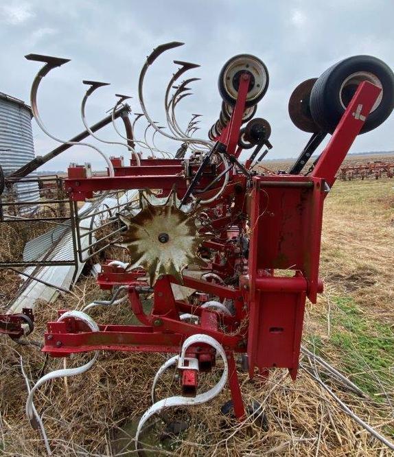 Wil-Rich 12-30 3 Pt. Hyd. Flat Fold Cultivator