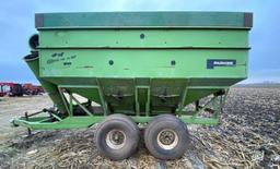 Parker 6000 - 600 Bu. Tandem Axle Grain Cart