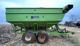 Parker 6000 - 600 Bu. Tandem Axle Grain Cart