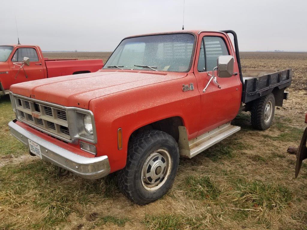 '77 GMC 25 Sierra Grande 4WD Truck w/ Maxwell 6.5'x8' flatbed