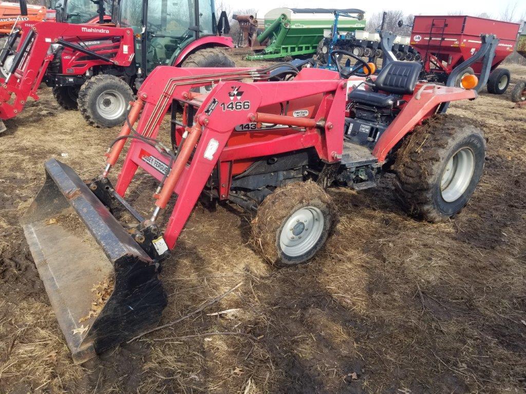 MF 1433 MFWD Compact Tractor