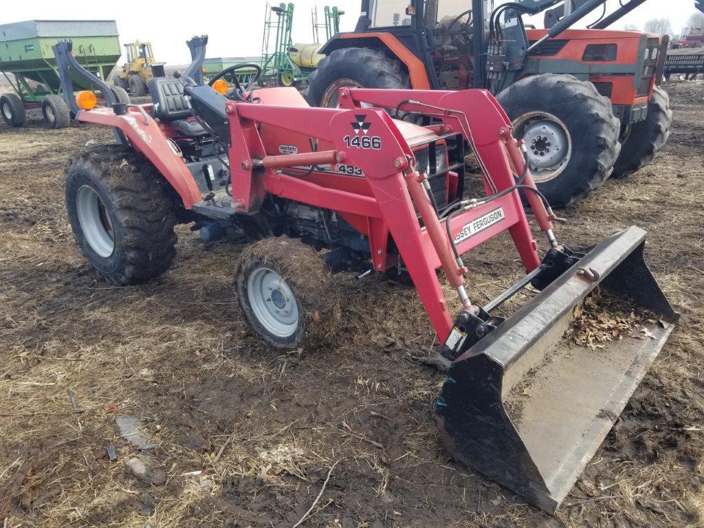 MF 1433 MFWD Compact Tractor