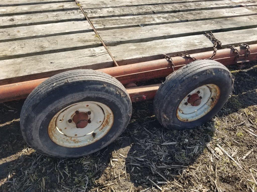 Donahue 828 28' Implement Trailer