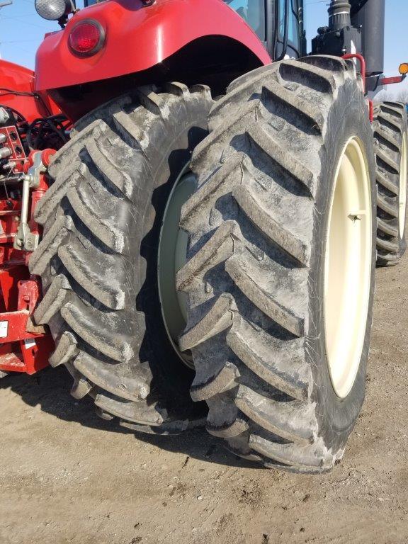 2013 Versatile 400 4WD Tractor