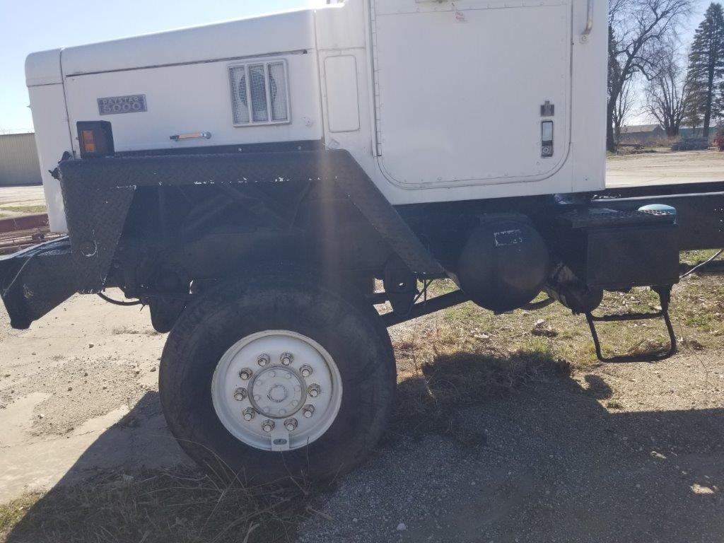 1980 International Paystar 5000 F5050 6X6 Cab & Chassis Truck