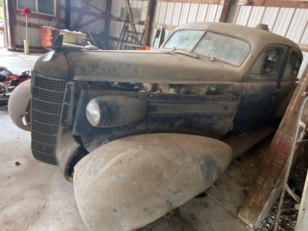 1937 Oldsmobile 4 door Sedan