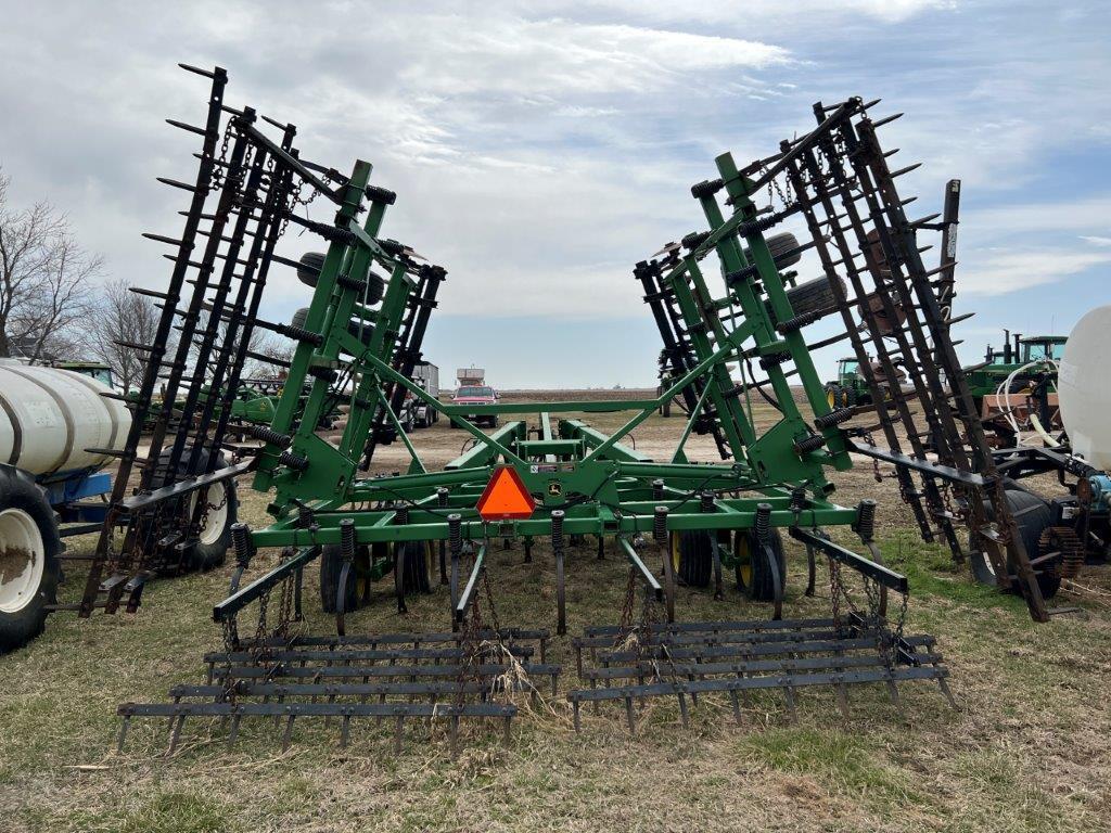 JD 726 32' Soil Finisher