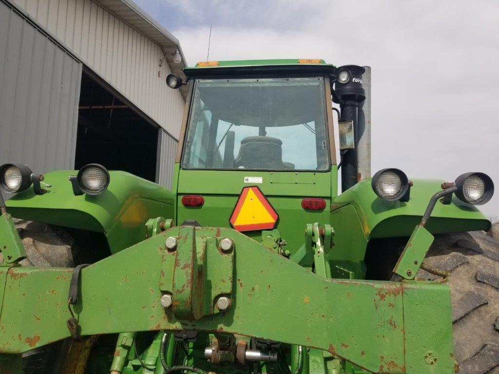 1982 JD 8850 4WD Tractor