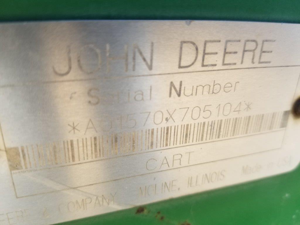 2004 JD 1530 20' Drill on JD 1570 3pt. Cart