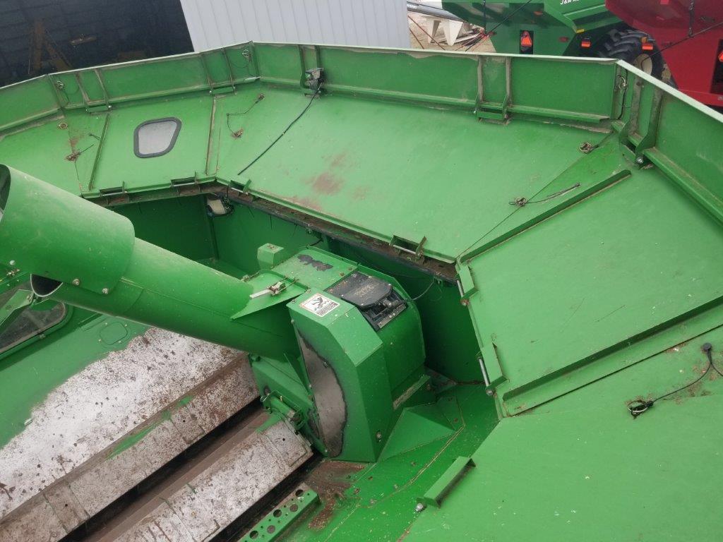 2005 JD 9660 STS Combine