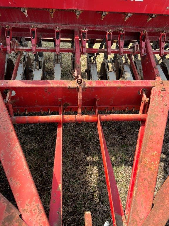 IH 510 Grain Drill 12'