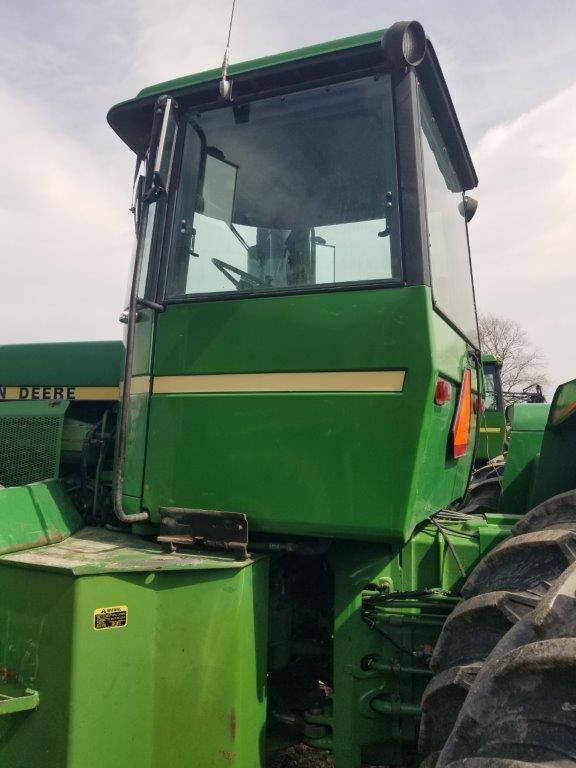 1982 JD 8650 4WD Tractor