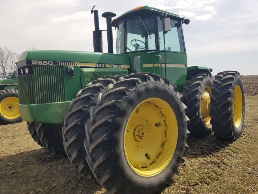 1982 JD 8650 4WD Tractor