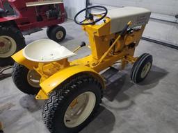 IH Cub Cadet Lawn Tractor